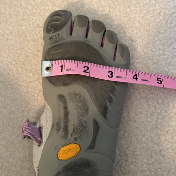 Vibram five finger shoes - Picture 14 of 16
